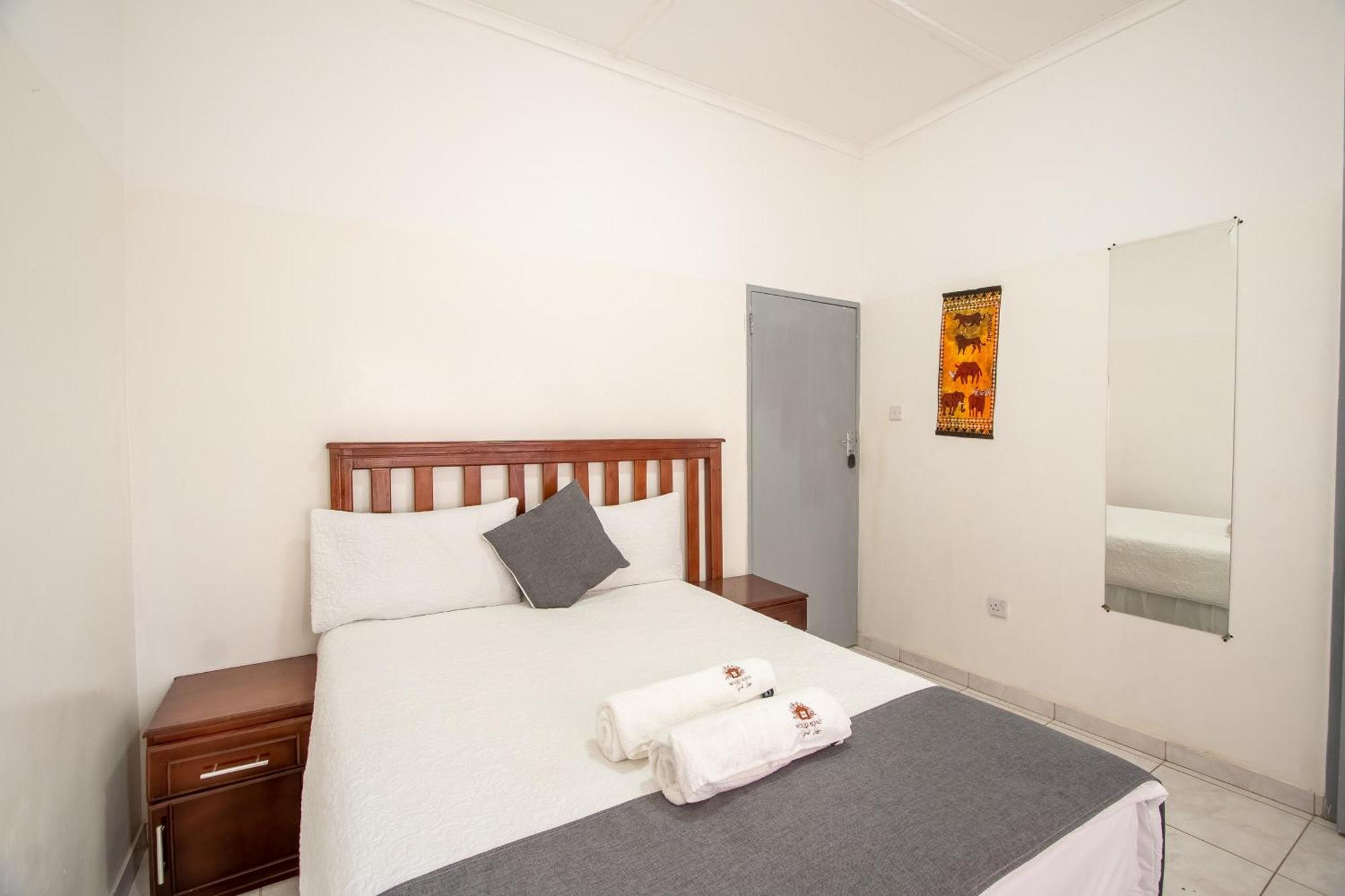Wood Road Guest Lodge Victoria Falls Eksteriør bilde